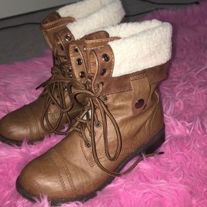 Reversible Interior Combat Boots